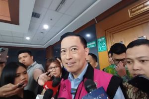 Mantan Menteri Perdagangan (Mendag) Thomas Trikasih Lembong atau Tom Lembong saat ditemui usai sidang duggan korupsi importasi gula di Pengadilan Tipikor Jakarta Pusat, Senin (21/4/2025).(KOMPAS.com)