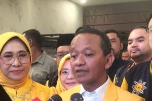 Ketua Umum Partai Golkar, Bahlil Lahadalia ditemui di kawasan Tanjung Duren, Jakarta Barat, Senin (21/4/2025) malam.(KOMPAS.com/NICHOLAS RYAN ADITYA)