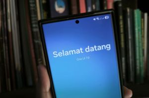 Samsung Galaxy S23 Series di Indonesia sudah kebagian One UI 7 berbasis Android 15.(Kompas.com/Wahyunanda Kusuma)