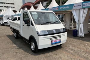 Mobil Anak Bangsa (MAB) membawa pikap listrik MAB SF T01 di PEVS 2025.(KOMPAS.com/Gilang)