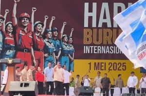 Presiden Prabowo menghadiri acara May Day 2025 di Monas, Kamis (1/5/2025).(KOMPAS.com/RAHEL NARDA)