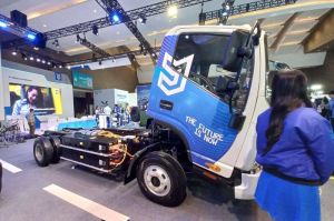 Truk listrik MAB di PEVS 2025(Kompas.com/Donny)