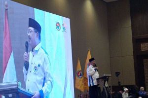 Ketua Pengurus Besar Ikatan Alumni Pergerakan Mahasiswa Islam Indonesia (PB IKA PMII) Andi Jamro Dulung saat memberikan arahan di Hotel Sultan, Jakarta, Kamis (1/5/2025).