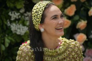 Prosesi sungkeman dan siraman Luna Maya menjelang pernikahannya dengan Maxime Bouttier di Bali, Selasa (6/5/2025).(dok. YouTube Luna Maya)