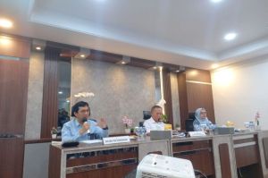 Direktur Jenderal Pelayanan dan Kepatuhan HAM, Munafrizal Manan dalam Konferensi Pers di kantor KemenHAM, Jakarta, Rabu (7/5/2025).(KOMPAS.com/Haryanti Puspa Sari)