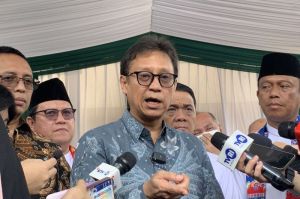 Menteri Kesehatan (Menkes) Budi Gunadi Sadikin saat ditemui di Kantor Kelurahan Rambutan, Kecamatan Ciracas, Jakarta Timur, Jumat (9/5/2025).(KOMPAS.com/FIRDA JANATI)