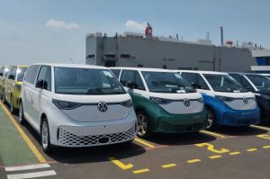 VW ID BUZZ sudah sampai di Indonesia siap dikirim ke konsumen.(Foto: VW Indonesia)