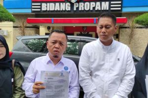 Alamsyah, pengacara tahanan narkoba inisial LS saat melaporkan 2 pejabat Polres Asahan ke Propam Polda Sumut atas dugaan pelecehan seksual, Kamis (15/5/2025) (Rahmat Utomo/Kompas.com)
