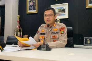 Kepala Sub Bidang Penerangan Masyarakat Polda Metro Jaya AKBP Reonald Simanjuntak di Polda Metro Jaya, Jumat (16/5/2025). (KOMPAS.com/BAHARUDIN AL FARISI)