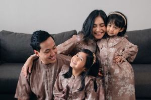 Adik Nagita Slavina, influencer sekaligus psikolog Caca Tengker.(dok. Instagram @cacatengker)