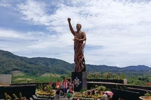 Patung Juma Jokowi di Liang Melas Datas (LMD), Desa Kuta Mbelin, Kecamatan Laubaleng, Kabupaten Karo, Sumatera Utara(KOMPAS.com/HENDRI SETIAWAN)