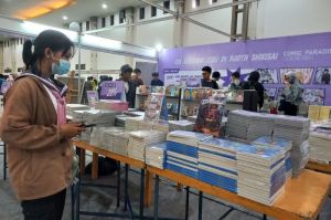 Salah satu both di event Comipara mulai didatangi pengunjung, Sabtu (17/5/2025)(KOMPAS.COM/WISANG SETO PANGARIBOWO)