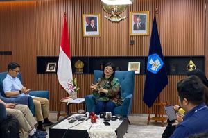 Wakil Menteri Pendidikan Tinggi, Sains, dan Teknologi Stelah Christie menjelaskan penerapan Sekolah Unggulan Garuda dalam media briefing di Kantor Kemendikti Saintek, Senayan, Jakarta Pusat,