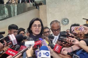 Menteri Keuangan Sri Mulyani Indrawati setelah menghadiri Rapat Paripurna DPR RI Ke-18 Masa Persidangan III Tahun Sidang 2024-2025 di Gedung DPR RI, Jakarta, Selasa (20/5/2025).