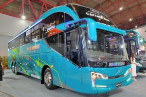 Bus baru milik PO Raja Trans(KOMPAS.com/ JANLIKA PUTRI)