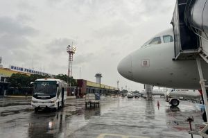 Bandara Halim Perdanakusuma di Jakarta Usai Hujan.(KOMPAS.com/ANGGARA WIKAN PRASETYA)