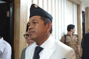 Gubernur Jabar, Dedi Mulyadi saat berada di Gedung DPRD Jabar, Jalan Diponegoro, Kota Bandung, Senin (26/5/2025).