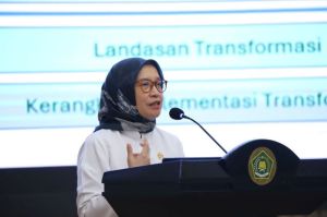 Menteri Pendayagunaan Aparatur Negara dan Reformasi Birokrasi (PANRB) Rini Widyantini menghadiri acara Kick Off Reformasi Birokrasi (RB) Kementerian Agama (Kemenag) Tahun 2025-2029 di Jakarta, Senin