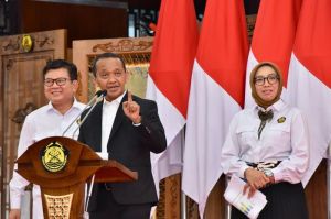 Menteri Energi dan Sumber Daya Mineral (ESDM) Bahlil Lahadalia saat konferensi pers terkait RUPTL PLN 2025-2034 di Kementerian ESDM, Jakarta, Senin (26/5/2025). (Dok. Kementerian ESDM)