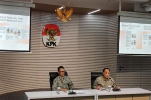 Direktur Pelacakan Aset, Pengelolaan Barang Bukti, dan Eksekusi (Labuksi) KPK Mungki Hadipratikto di Gedung Merah Putih, Jakarta, Selasa (27/5/2025).(KOMPAS.com/Haryanti Puspa Sari)