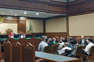 Tujuh terdakwa swasta kasus dugaan korupsi kegiatan lebur dan cap emas di Unit Bisnis Pengolahan & Pemurnian Logam Mulia (UBPP LM) PT Antam dihukum 6 hingga 9 tahun penjara