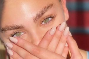 Alis Natural vs Alis On Fleek: Gaya Kamu yang Mana?