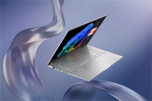 ASUS Vivobook S 15 Copilot+ dengan layar OLED dan tombol AI di keyboard