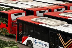 bus trans kota kecil mangkrak di terminal