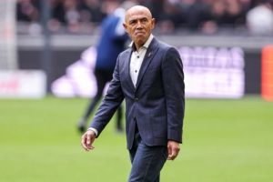 PSSI Resmi Tunjuk Simon Tahamata Jadi Kepala Pemandu Bakat