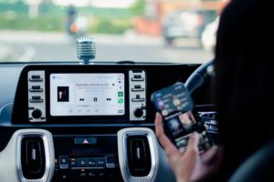 Google Gemini Bakal Hadir di Mobil Baru Mulai 2025!