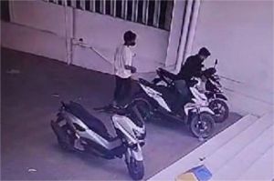 rekaman CCTV aksi pencurian motor cepat oleh komplotan terorganisir