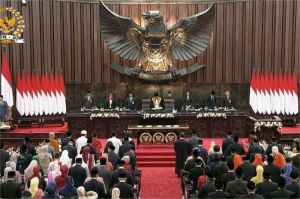 ilustrasi sidang MPR dengan isu pemilihan presiden tengah dibahas