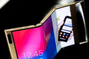 Samsung Siap Luncurkan HP Lipat Tiga di 2025? Intip Bocoran Desain, Fitur, dan Seri Baru Galaxy G Fold!