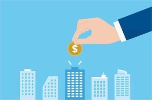 ilustrasi perbandingan investasi saham dan reksa dana dengan grafik dan simbol uang