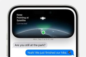 ilustrasi iPhone mengirim pesan melalui sinyal satelit di daerah tanpa jaringan