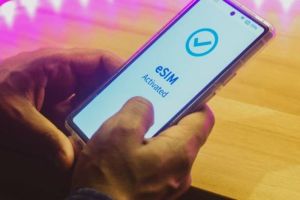 eSIM Resmi Didorong Pemerintah: Apa Itu dan Bagaimana Cara Cek HP Kamu Mendukungnya?