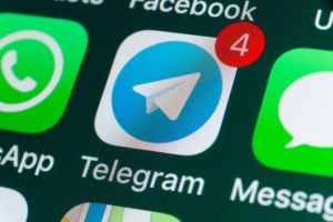 Telegram Melesat, Bisakah WhatsApp Bertahan di Puncak? Fakta Mengejutkan di Balik Duel Raksasa Aplikasi Pesan
