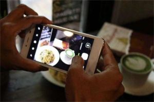Kamera AI di Smartphone Semakin Canggih, Kini Bisa Bedakan Makanan Asli dan Palsu!