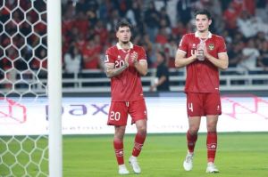 Shayne Pattynam dan Elkan Baggott ketika membela Timnas Indonesia pada laga Kualifikasi Piala Dunia 2026 (c) Muhammad Iqbal Ichsan