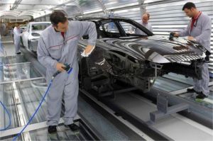 pabrik mobil Jerman dengan jalur produksi yang melambat