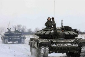 pasukan militer Rusia dalam latihan gabungan di medan bersalju