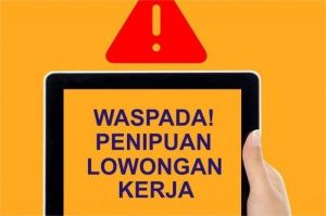 ilustrasi penipuan lowongan kerja online dan korban yang tertipu