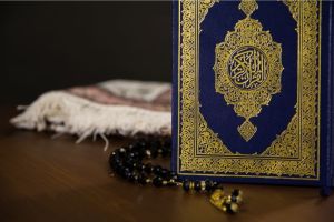 Hukum Membaca Al-Qur'an