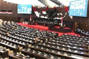 ruang sidang parlemen DPR RI saat pembahasan formasi kepemimpinan