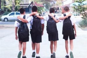 sekolah 4 hari