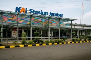 Stasiun Jember & Wisata Heritage, Napak Tilas Masa Lalu yang Mempesona