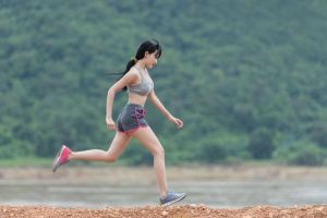 Lari Saat Traveling: Tips Tetap Aktif di Luar Kota