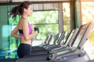 Mengoptimalkan Latihan dengan Teknologi Wearable di Gym