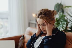 Apakah journaling bisa membantu meredakan stres?