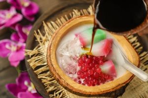 Bagaimana membuat es campur Betawi yang segar?